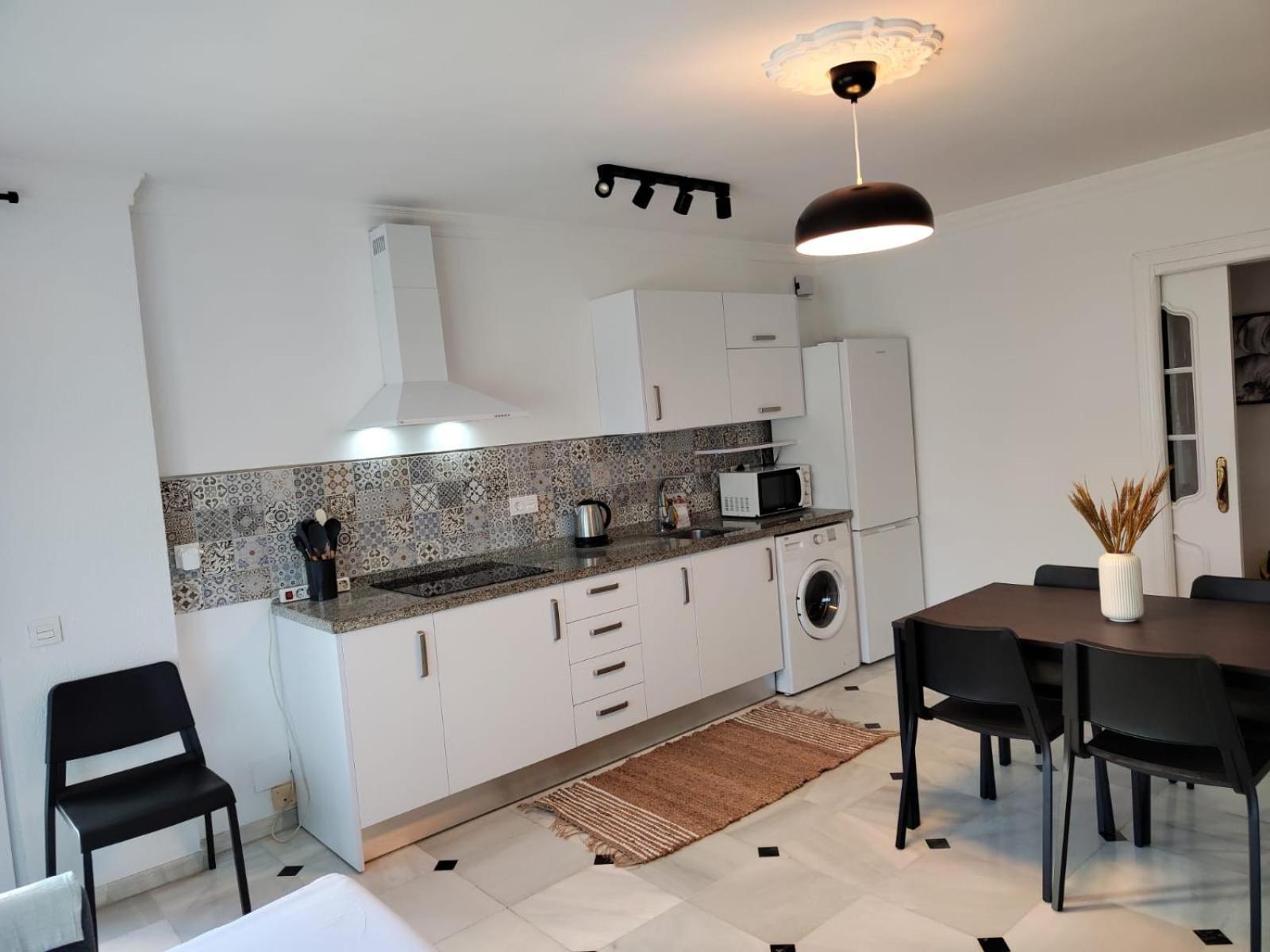 Wintowinrentals Your Home Steps From The Center Málaga Exterior foto
